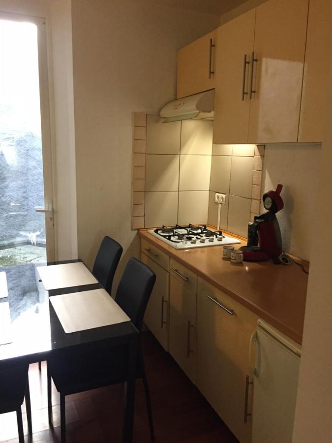 Victor Hugo Confort Et Sa Pizza Offerte Aurillac Extérieur photo